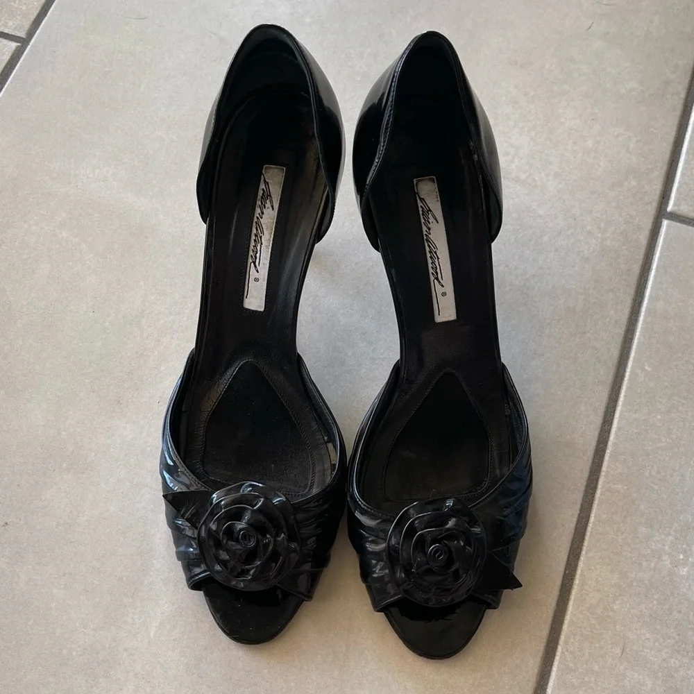 Brian Atwood Patent Peeptoe made jn Italy 39.5  8.5 - Picture 4 of 12